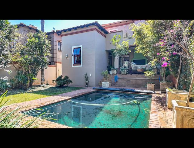 4 BEDROOM FREEHOLD FOR SALE IN FAERIE GLEN
